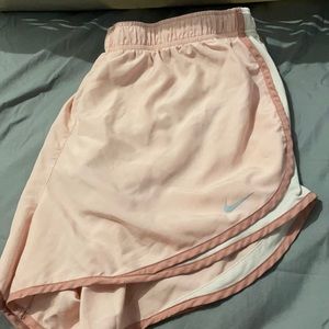 pink nike shorts, 1X